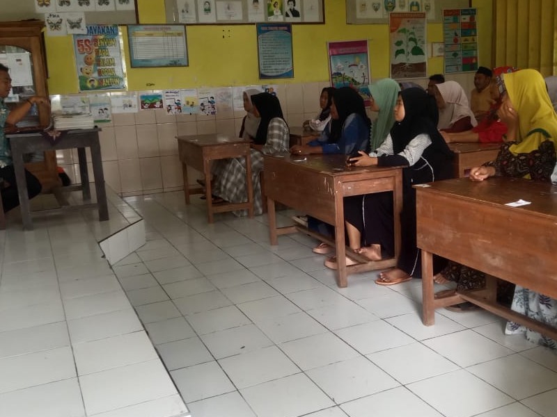 RAPAT WALI MURID