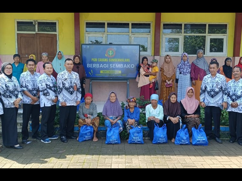 PGRI Berbagi Sembako